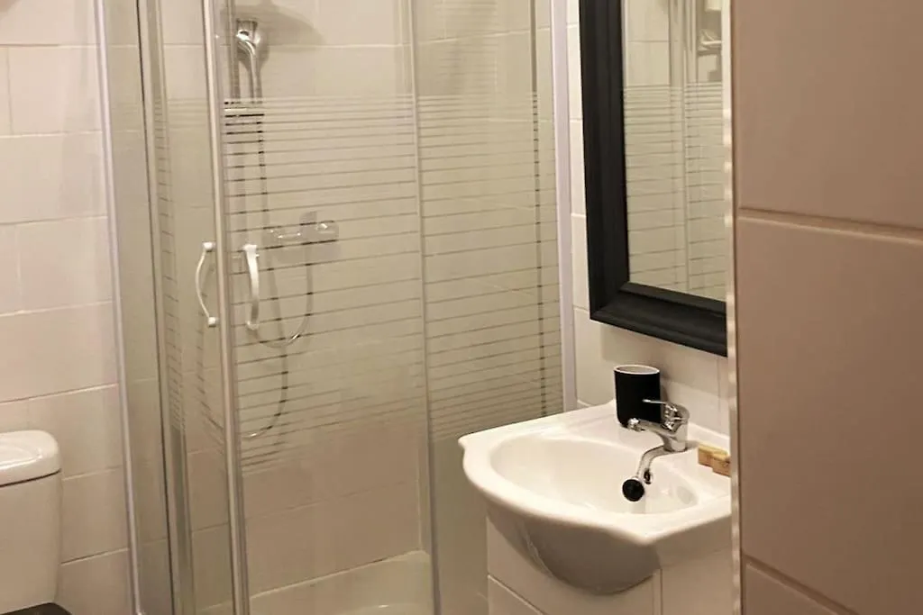 Appartement Au Coeur Du Quartier De La Roquette Arles