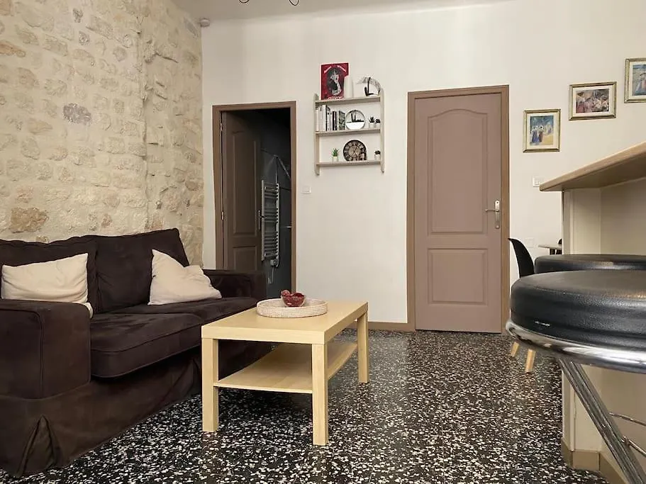 Appartement Au Coeur Du Quartier De La Roquette Arles 0*,  France