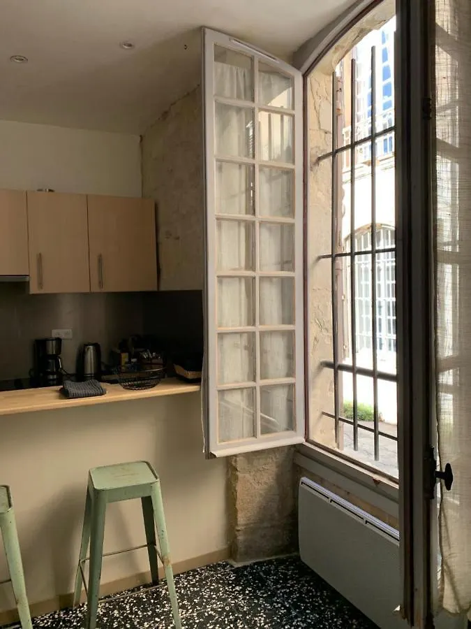 Apartment Appartement Au Coeur Du Quartier De La Roquette Arles