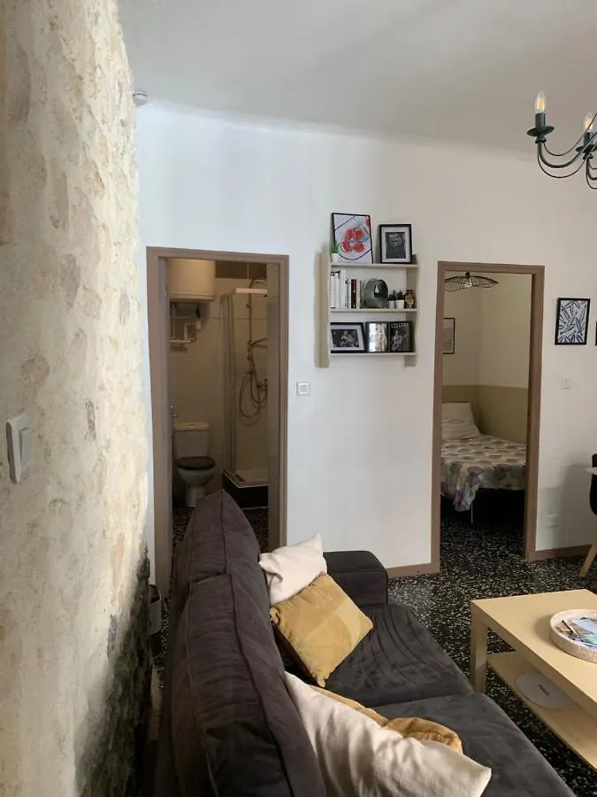 Apartment Appartement Au Coeur Du Quartier De La Roquette Arles
