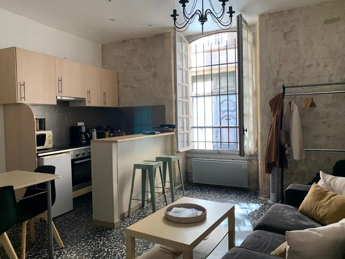 Apartment Appartement Au Coeur Du Quartier De La Roquette Arles France